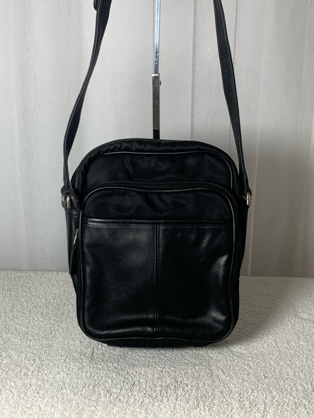 GUC Coach Graham pack L 8” x H 13” x D 2.5”